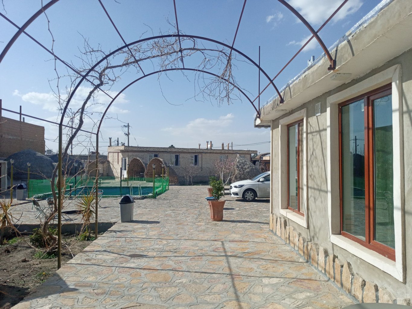 بومگردی روژان مشهد - روژان - واحد کرمانج