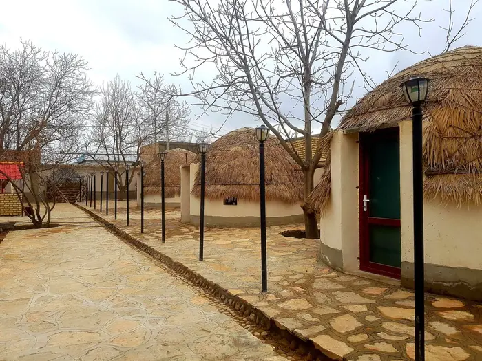 بوم گردی بومگردی روژان مشهد - روژان - واحد کپر لرستان - نمای کپر