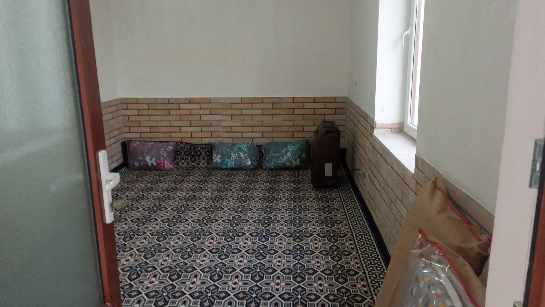 بوم گردی بومگردی روژان 1 - روژان - واحد گیلک - داخل سوییت
