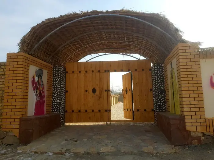 بوم گردی بومگردی روژان مشهد - روژان - واحد کپر لرستان - ورودی