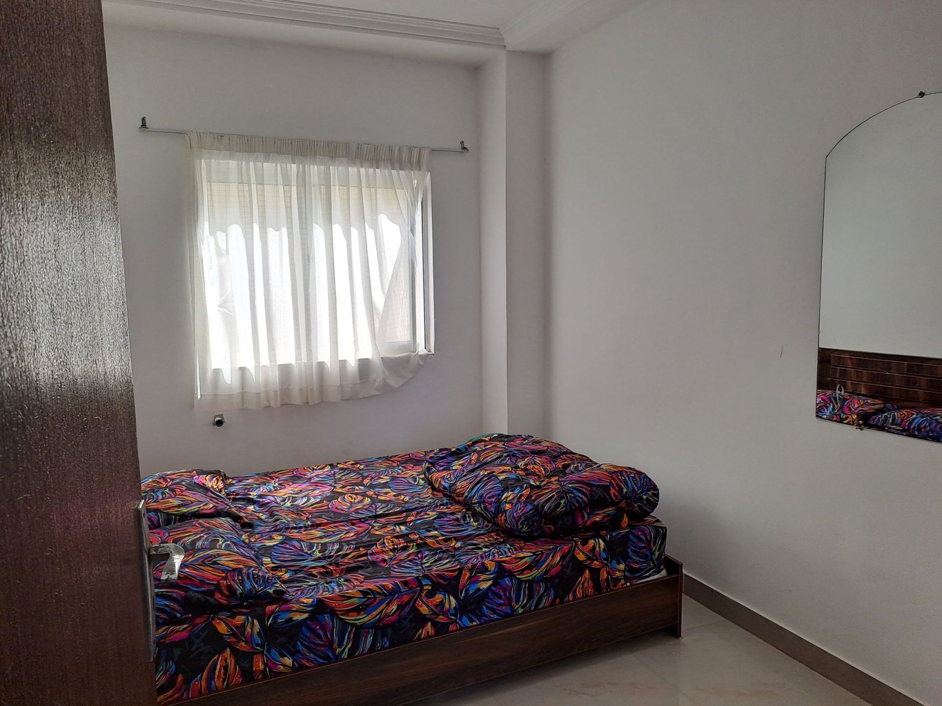 آپارتمان دوخوابه ساحلی شهاب 1