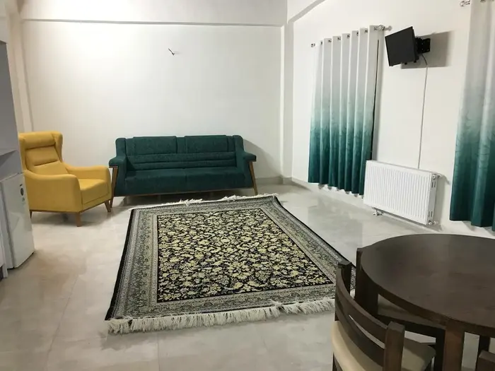 ویلا دوخوابه آریو چومان - پذیرایی اصلی ورودی منزل