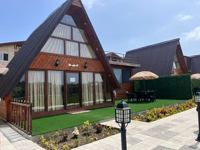 کلبه یک خوابه استخردار آبگرم سونیا