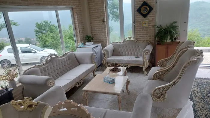 ویلا دوخوابه جنگلی سوئیسی تریپلکس بهمنان - نشیمن _ پذیرایی(طبقه همکف)