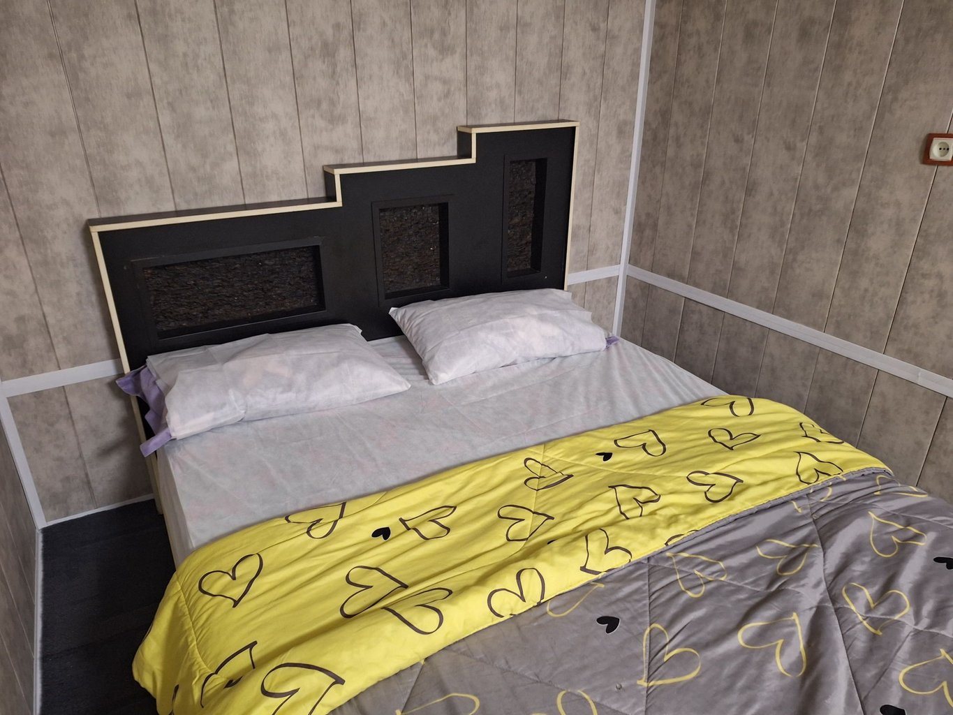 آپارتمان یک خوابه کفشدوزک ۱ ظفر