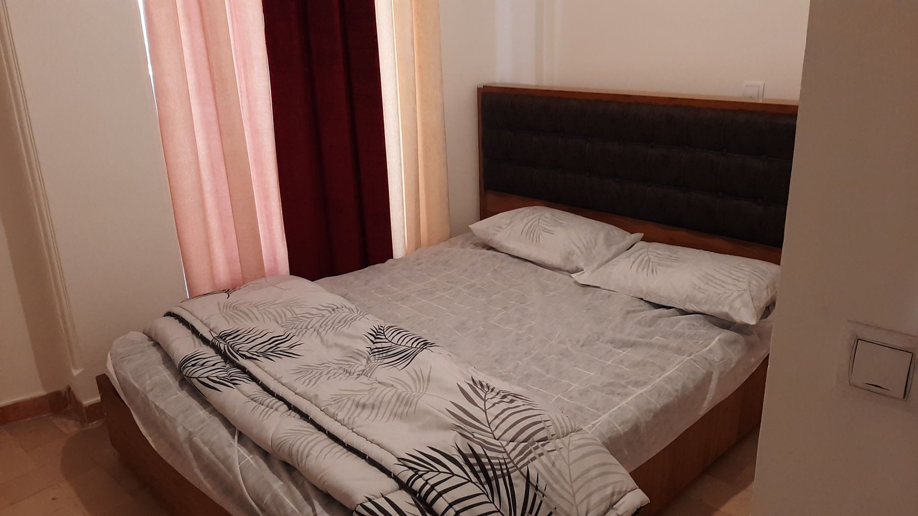 آپارتمان یک خوابه سورپرایز 2 میدان سپاه