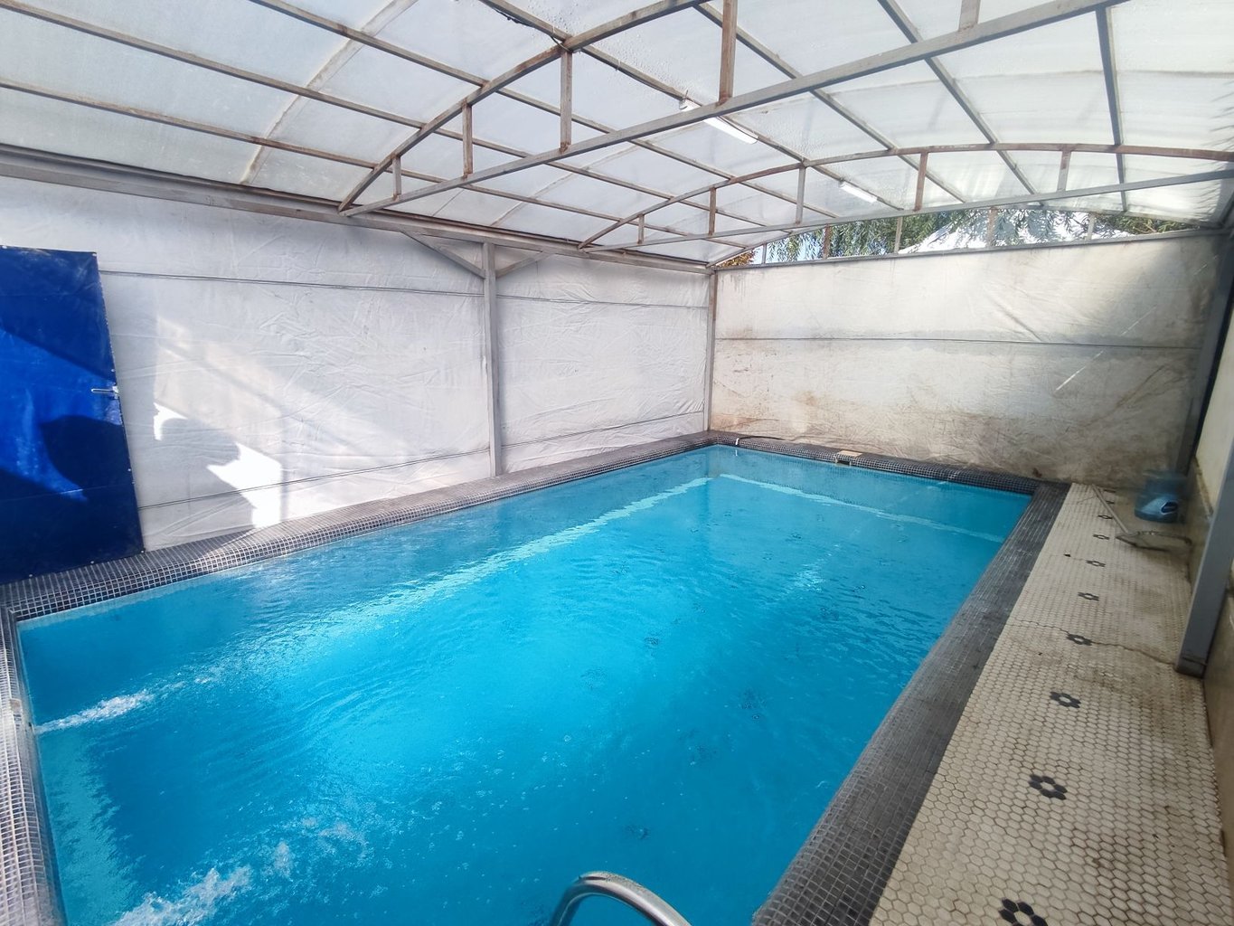 دوخوابه استخردار سرپوشیده فقیه لو