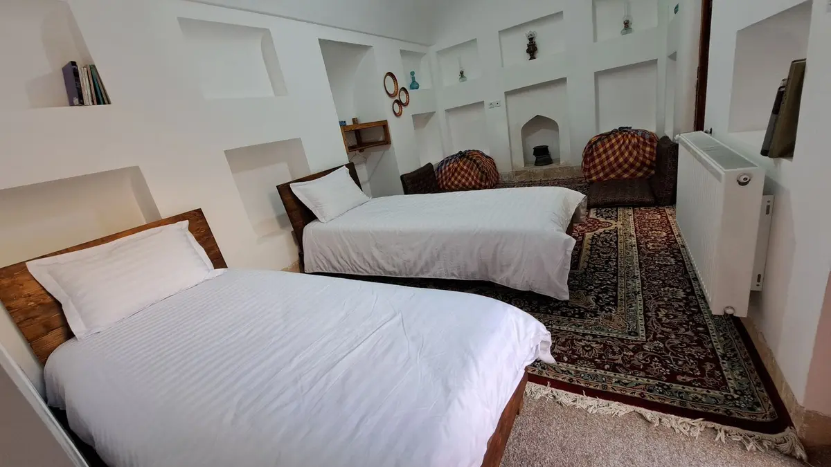 بوم گردی سه خوابه کیجا 1