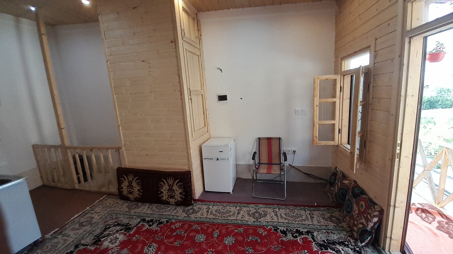 کلبه چوبیه  خوش نشین