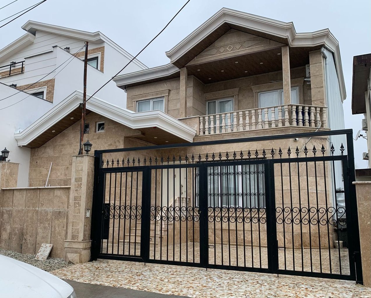 ویلا ویلا دوخوابه جنگلی استخردار آبگرم امیر 