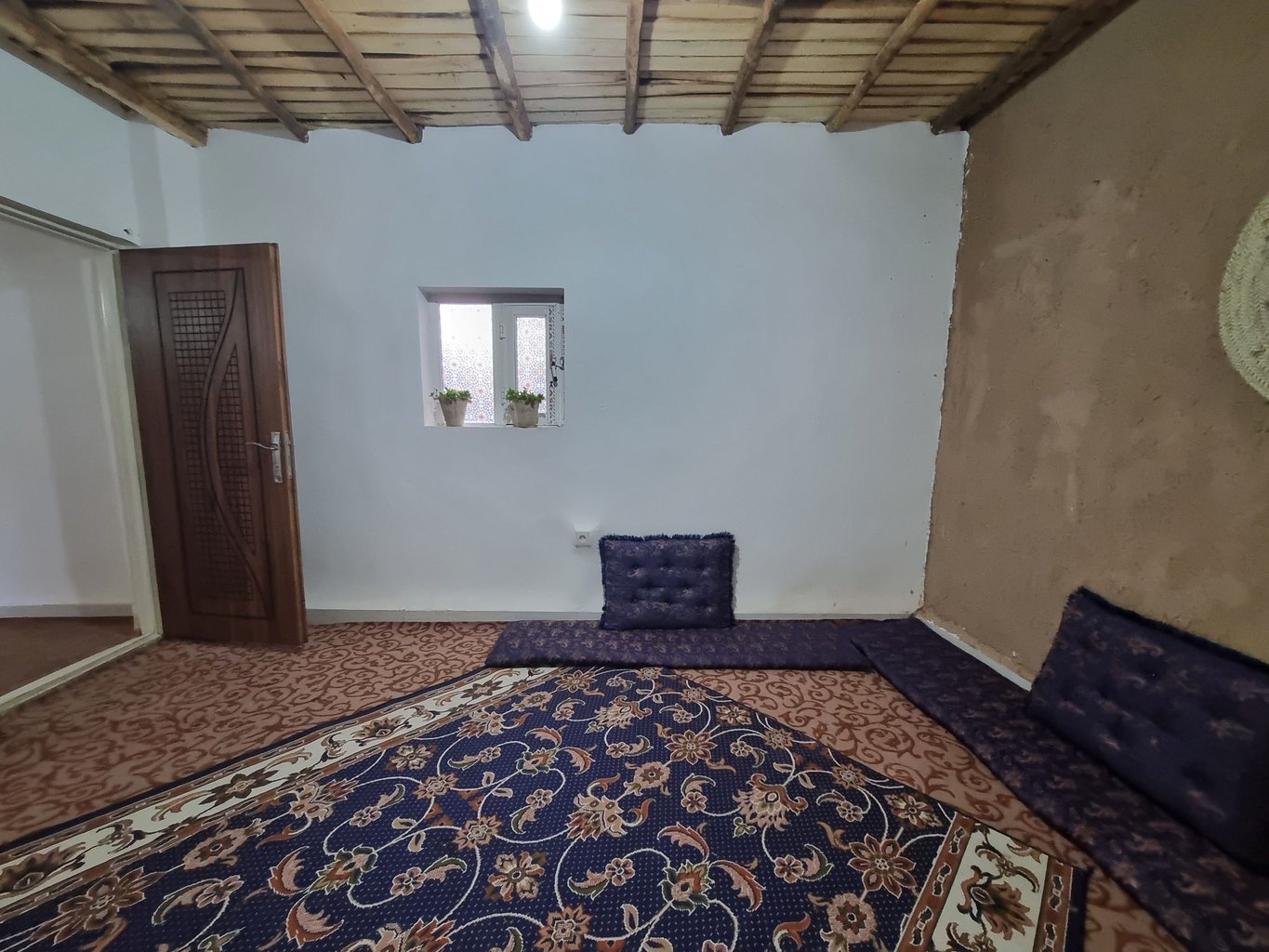 اقامتگاه بومگردی پرشین - پرشین - واحد روزگردون