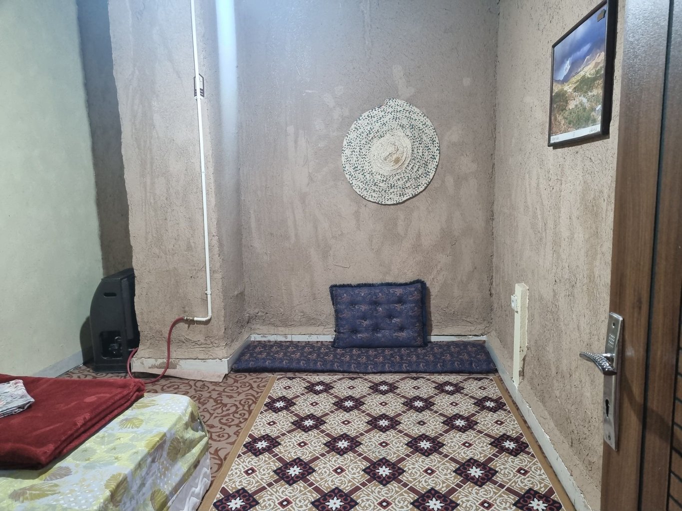 بوم گردی پرشین - واحد جاوند