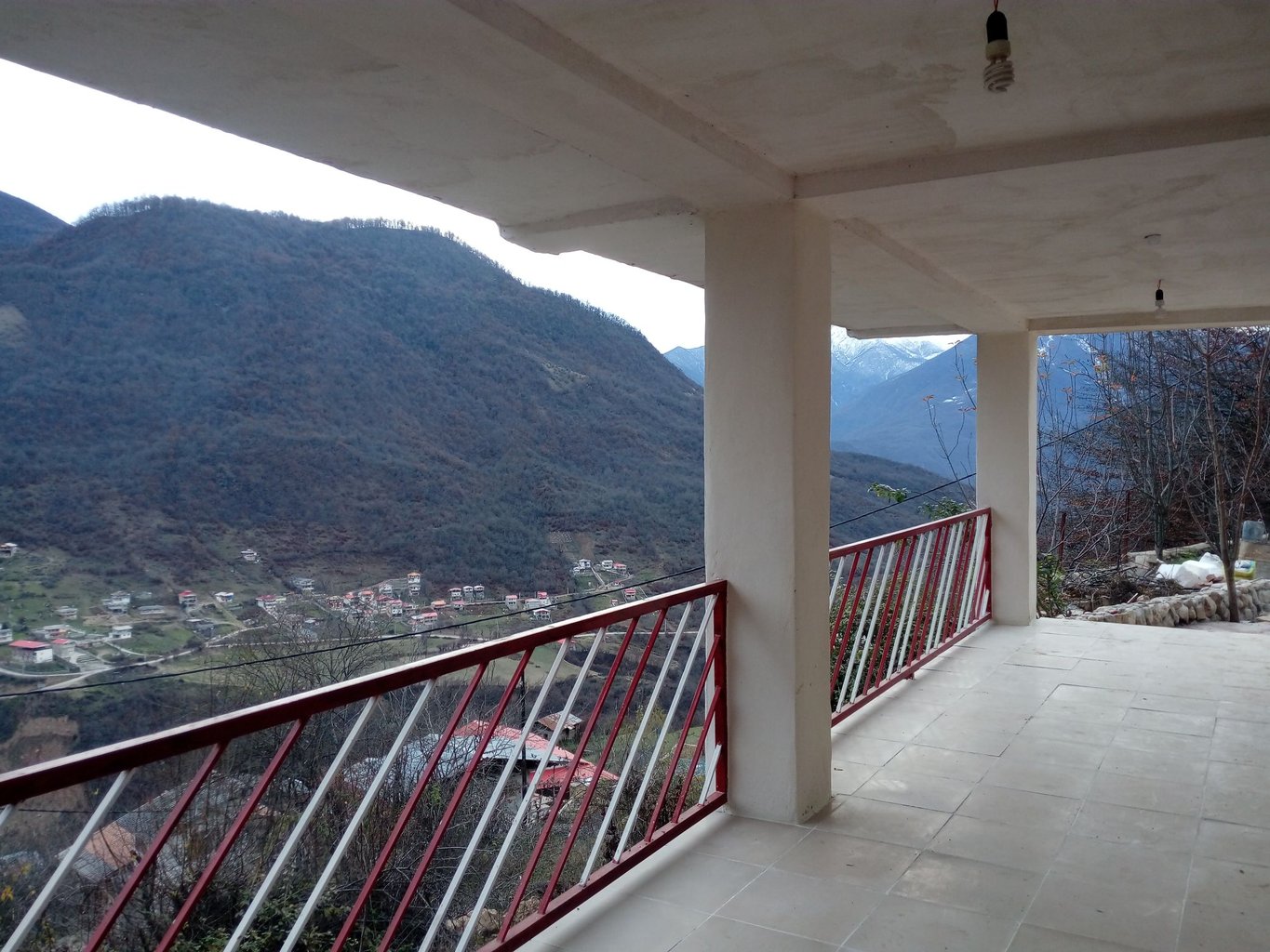 ویلا دوخوابه کوهستانی الوبن