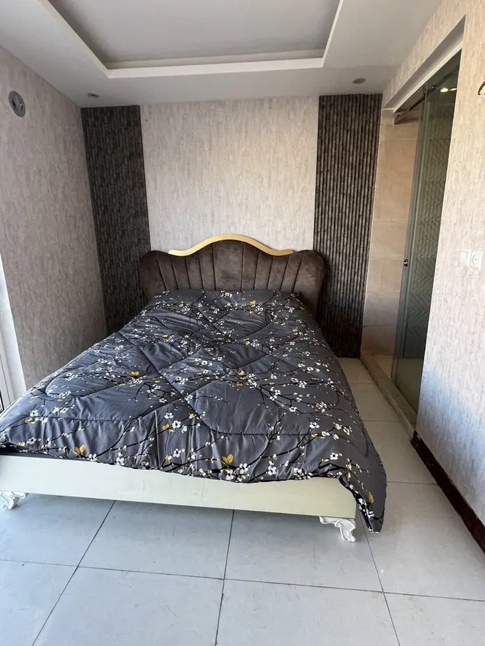 ویلا چهارخوابه  باغ عمارت رز - خواب مستر 1