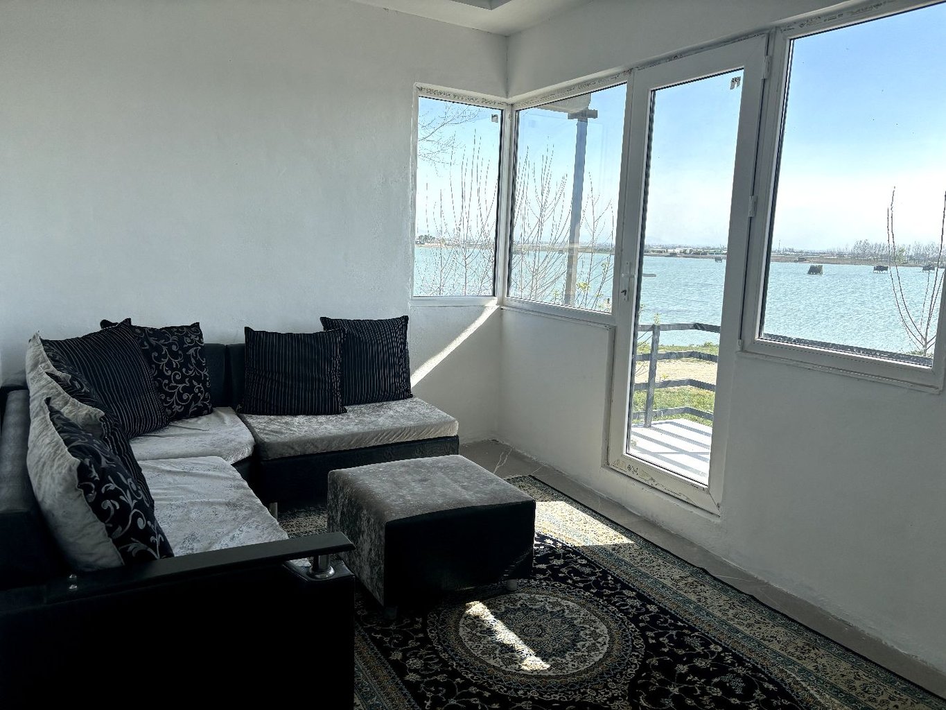 ویلا دوخوابه دوبلکس استخردار آبگرم دریاچه