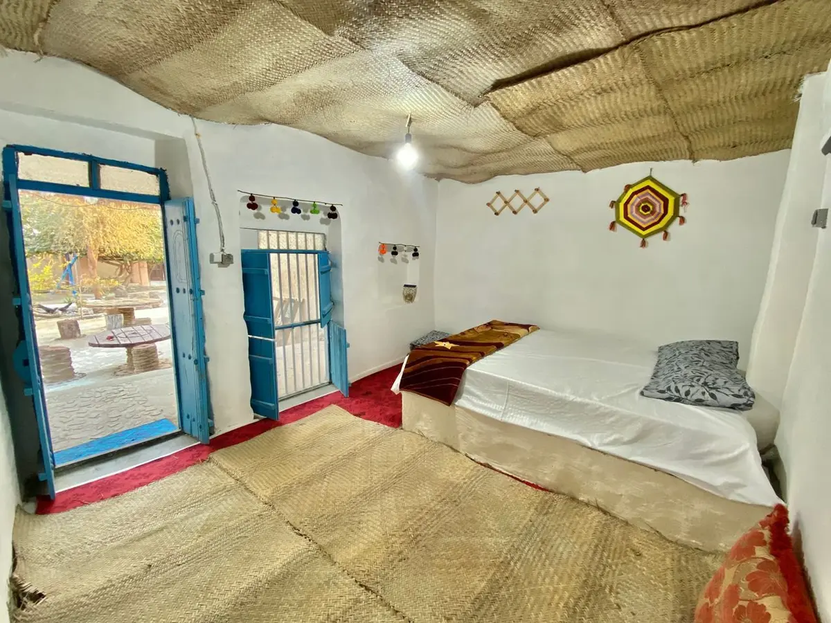 بوم گردی گنبد نمکی کانی - واحد لوز