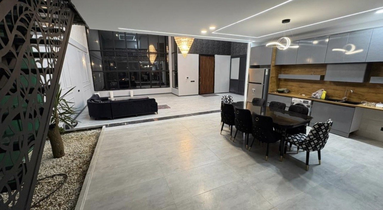 سه خوابه استخردار آبگرم اسپرلوس گاردن