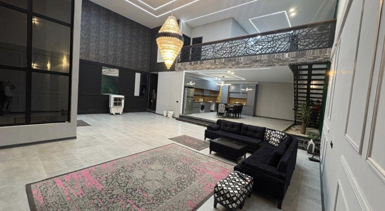 سه خوابه استخردار آبگرم اسپرلوس گاردن