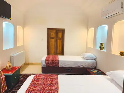 بومگردی یارا - واحد بهارستان زیرزمین