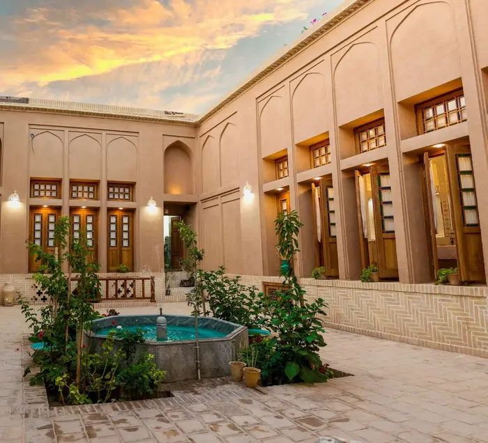 بوم گردی یارا - واحد مهستان