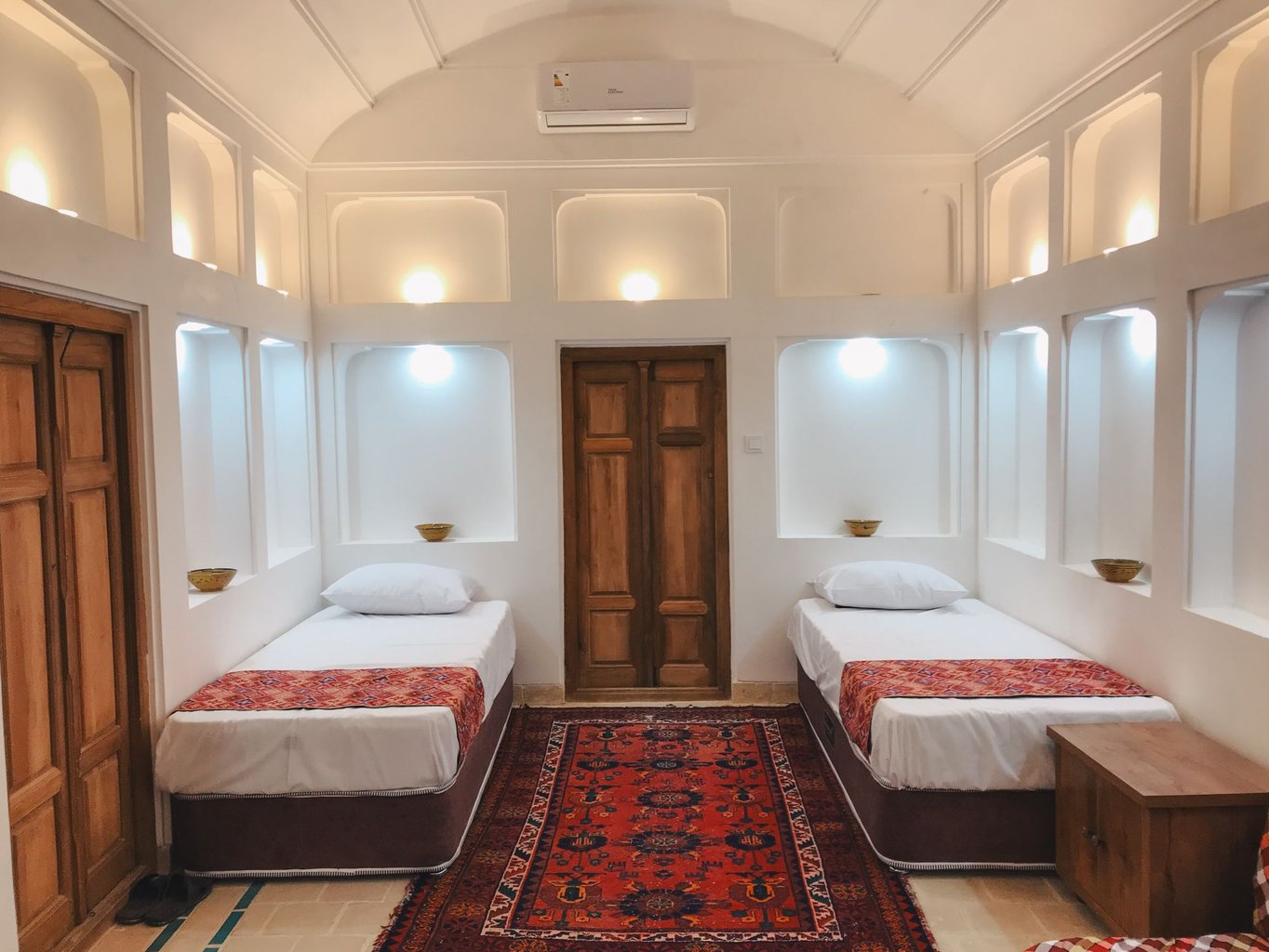 بومگردی یارا - واحد نگارستان