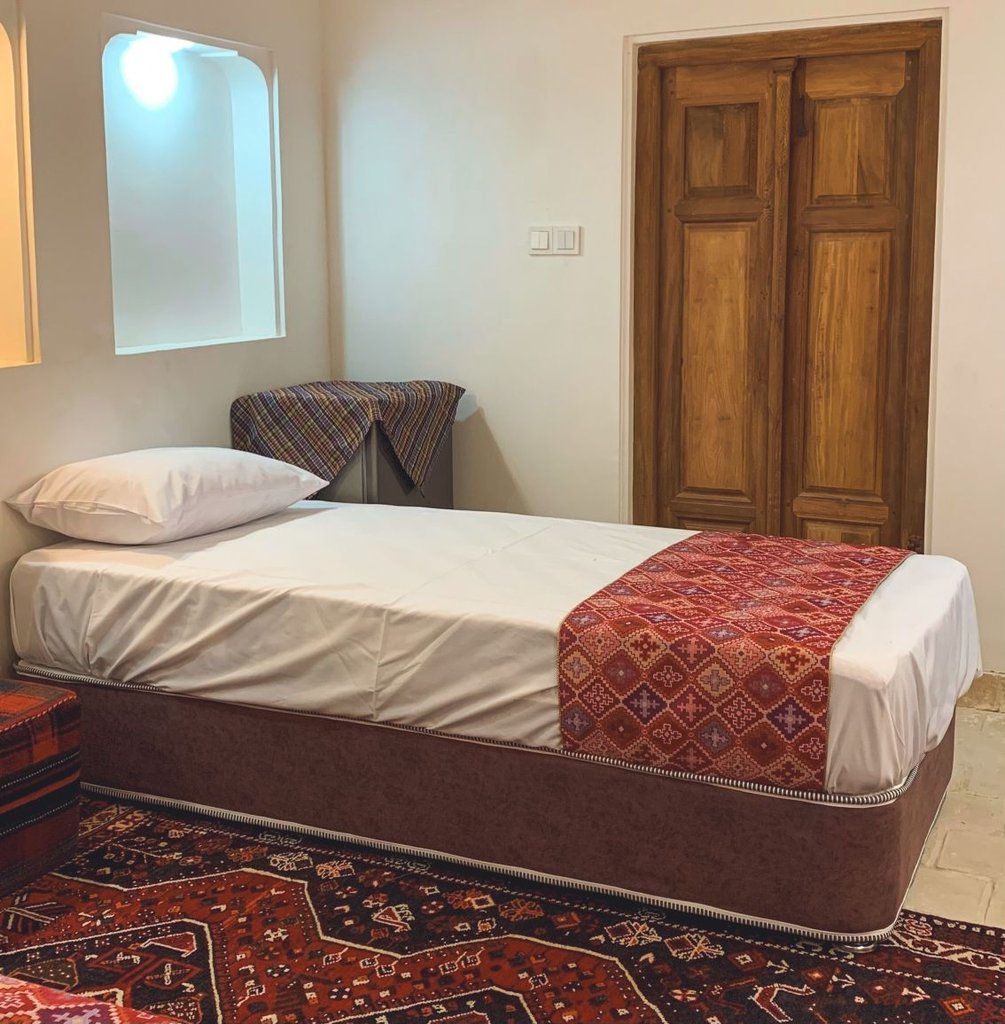 یارا - واحد بهارستان زیرزمین