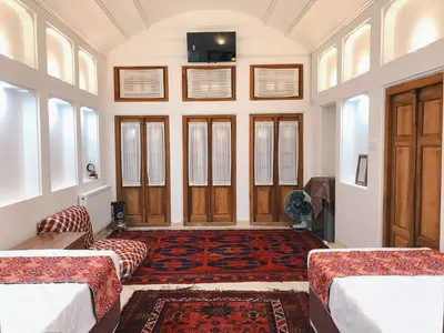 بومگردی یارا - واحد نگارستان