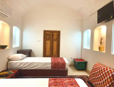 بومگردی یارا - واحد بهارستان زیرزمین