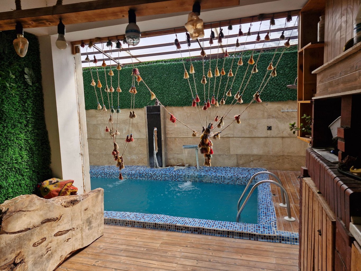 ویلا دوخوابه استخردار باغی