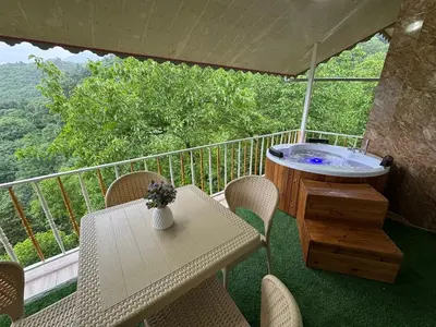 ویلا یک خوابه جکوزی دار جنگلی شعبانیان