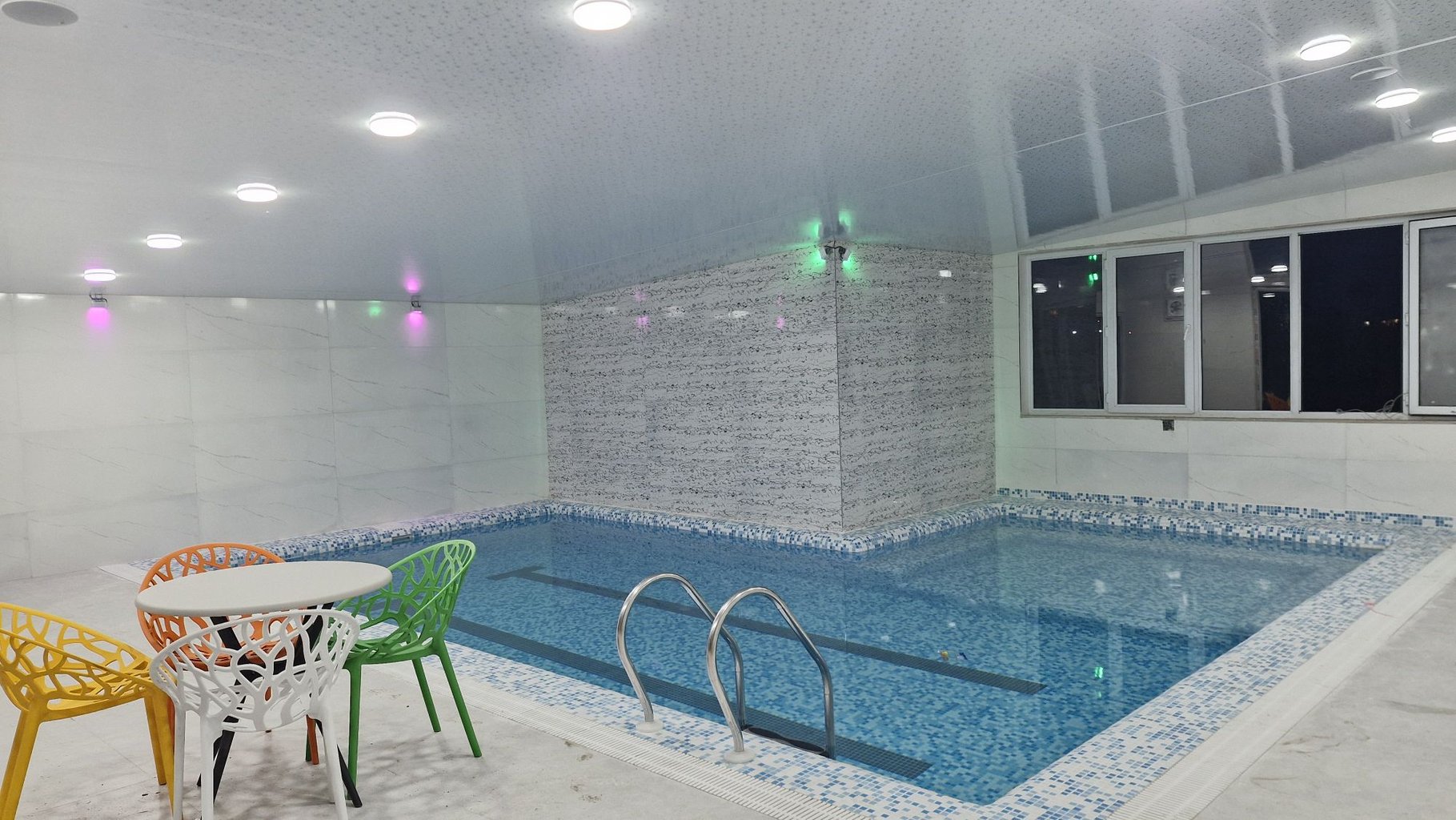 چهارخوابه دوبلکس استخردارآبگرم جعفری