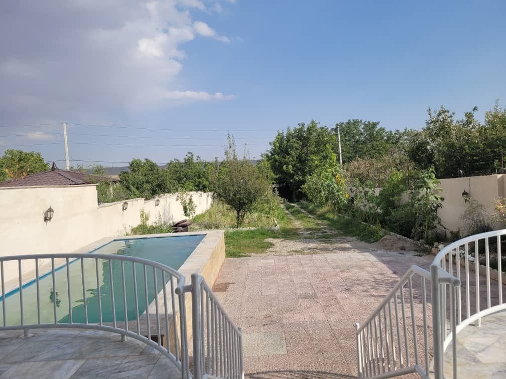 دوخوابه استخردار آبگرم باغستان 3