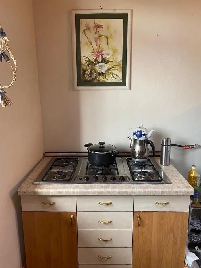 هاستل وارنا - واحد جورا - آشپزخانه جورا