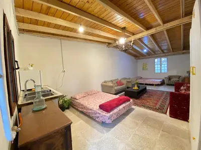 هاستل وارنا - واحد جیرا