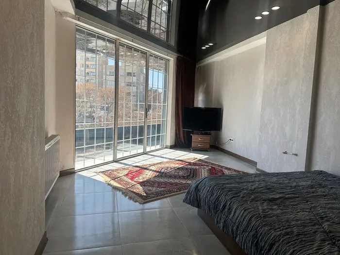 سوئیت فلت ۲۴ آذر