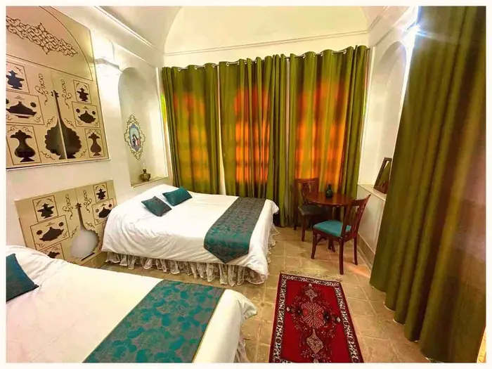 اقامتگاه سنتی عمارت قجری - واحد فروغ السلطنه