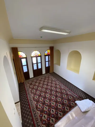 بومگردی عمارت بهشت - واحد شعرپارسی