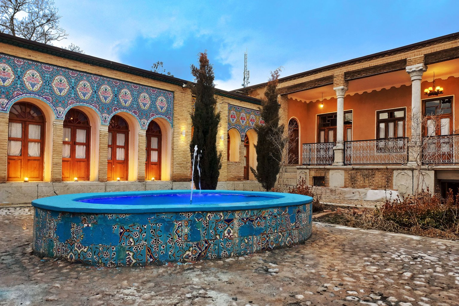 بوم گردی عمارت بهشت - واحد کاه گلی