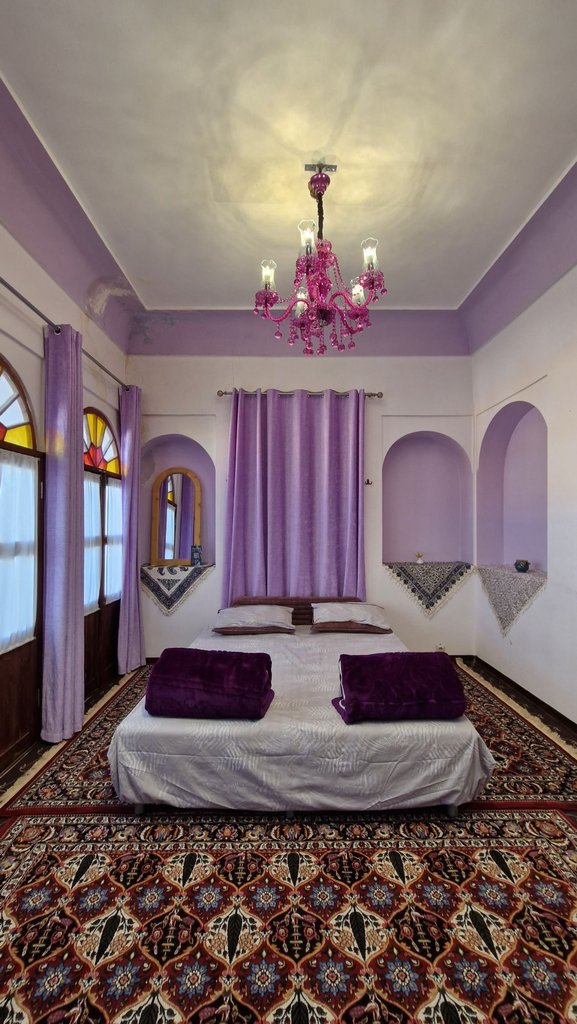 بوم گردی عمارت بهشت - واحد پنج دری