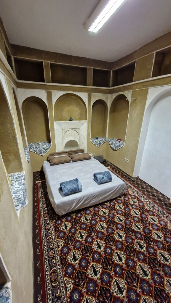 بوم گردی عمارت بهشت - واحد کاه گلی