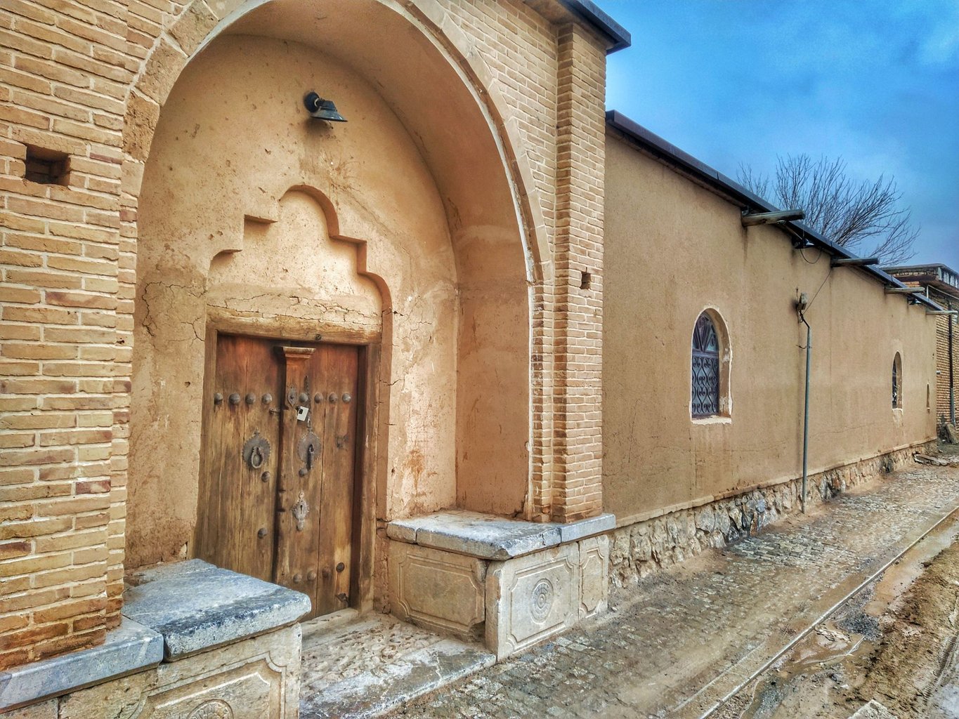 عمارت بهشت - واحد شعرپارسی