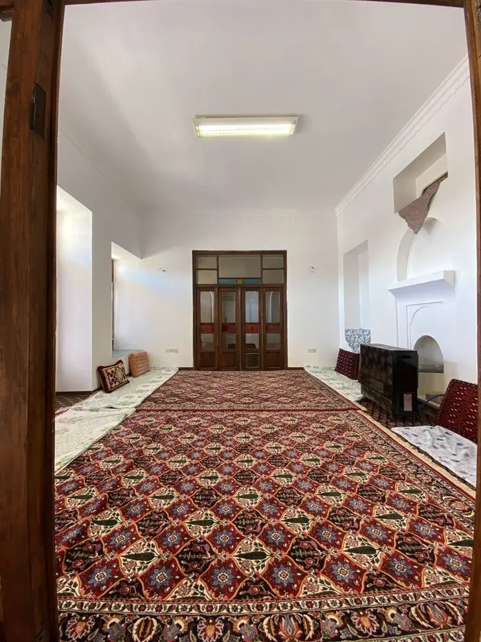 بوم گردی عمارت بهشت - واحد شاه نشین