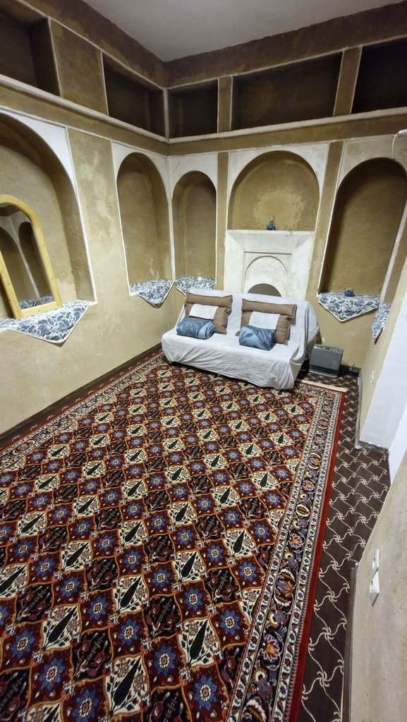 بوم گردی عمارت بهشت - واحد کاه گلی