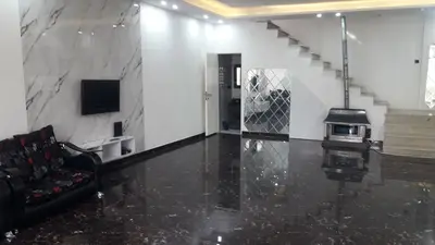 ویلا یک خوابه استخردار آبگرم شهرک اسکویی