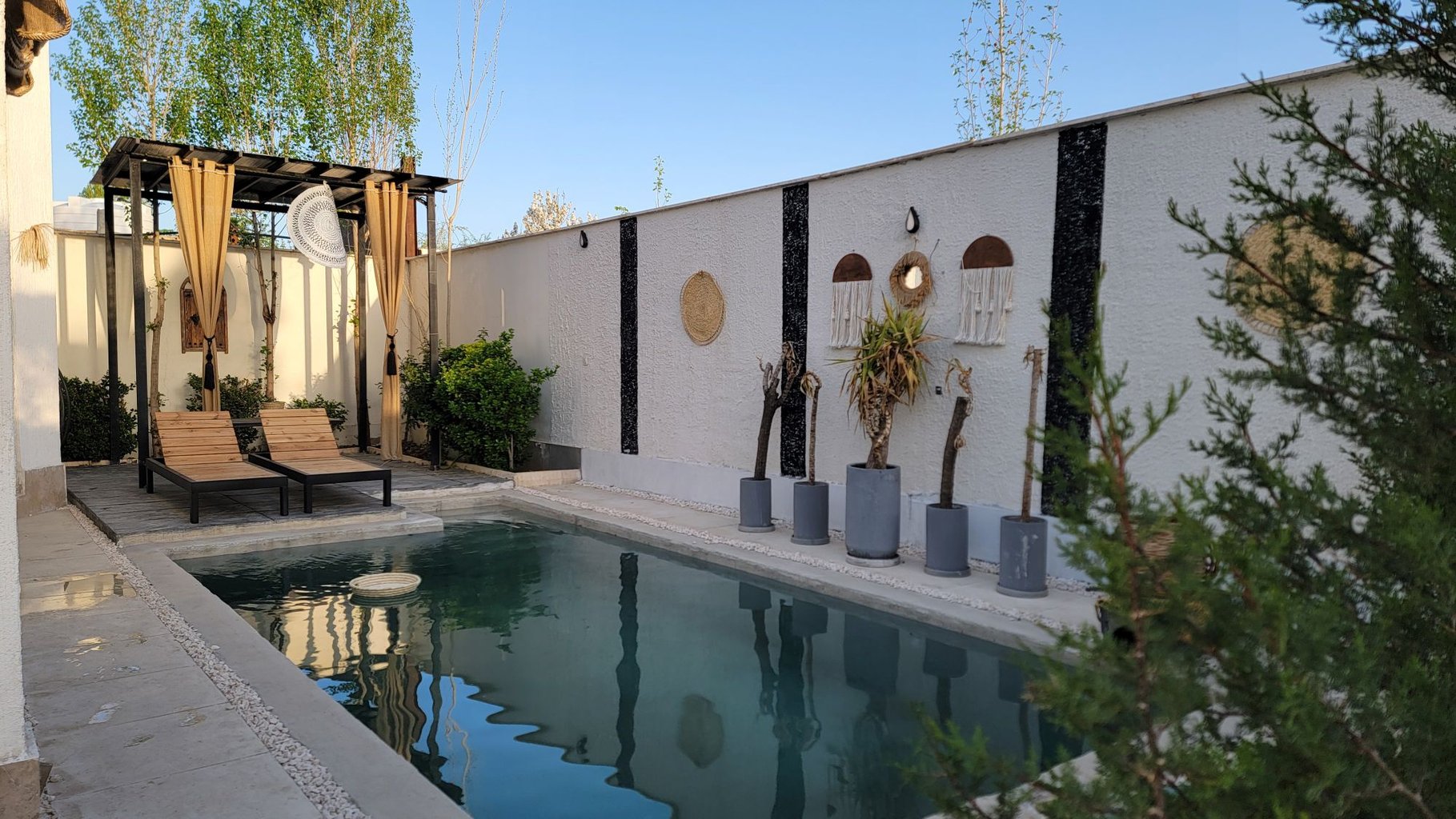 ویلا یک خوابه استخردار آبگرم مراکشی