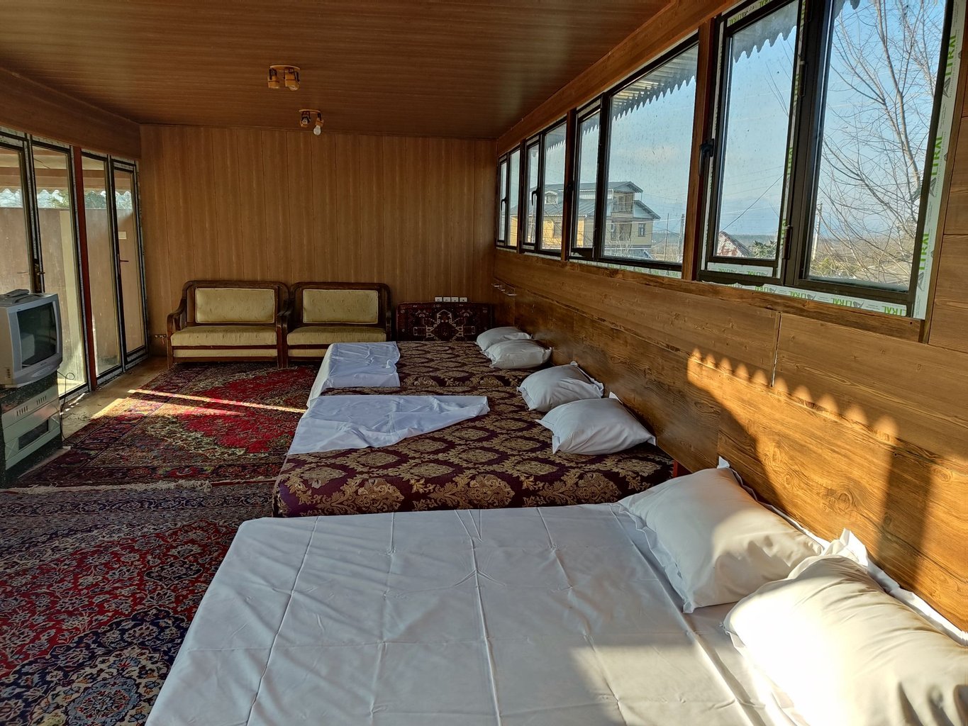 ویلا دوخوابه کوهستان بالا - سالن طبقه‌ اول 