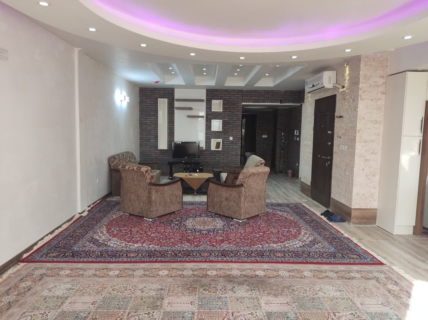 آپارتمان دوخوابه مصلی 4 - نشیمن و پذیرایی 