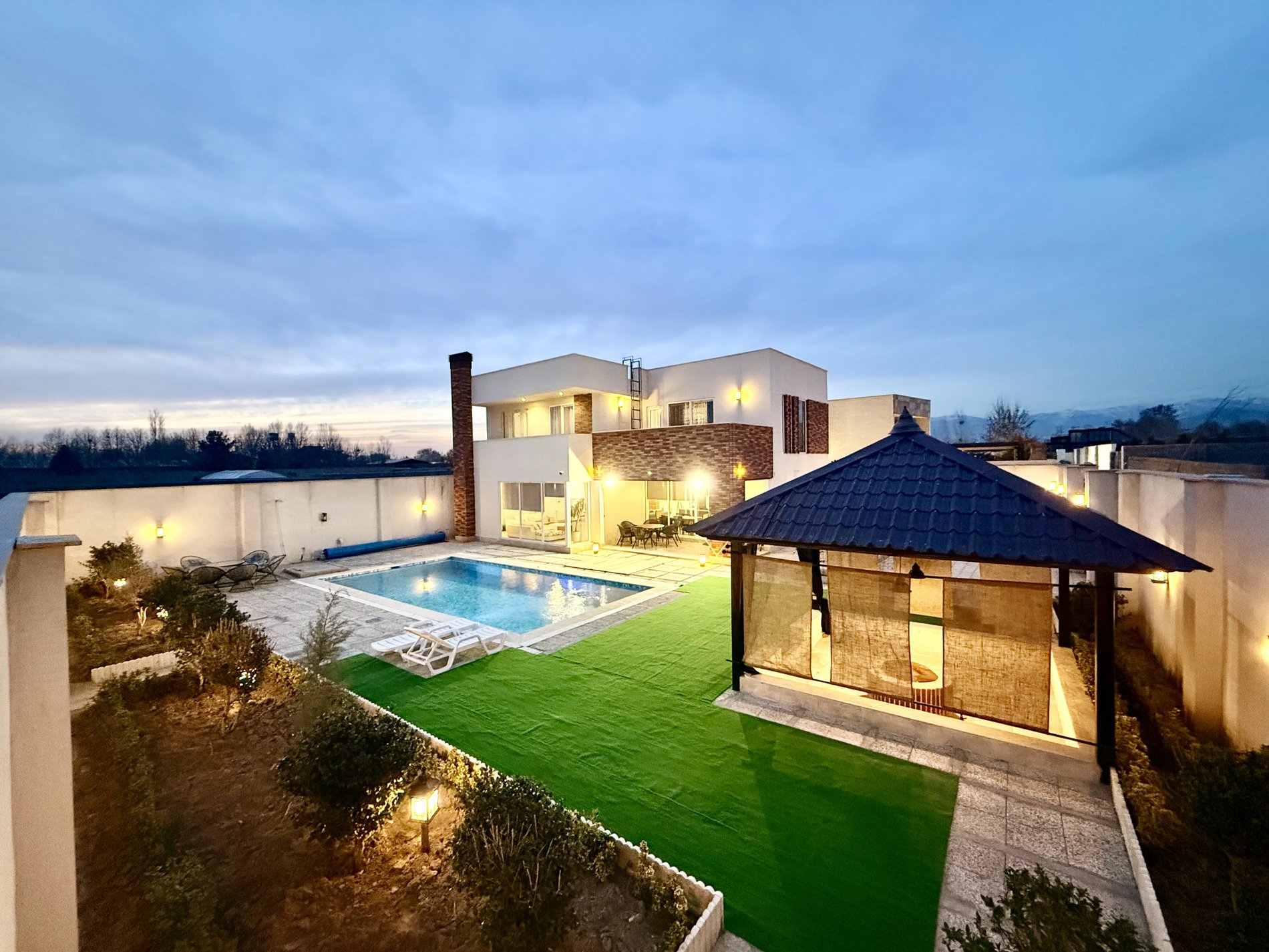 ویلا سه خوابه استخردار آبگرم لوكس باركان