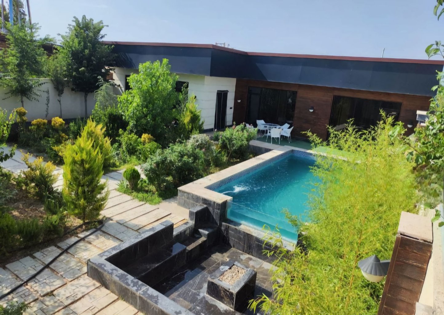 دوخوابه استخردار آبگرم مزرعه ماهان