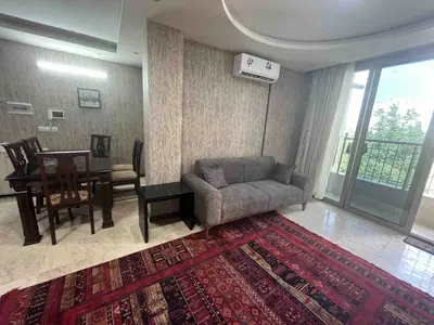 آپارتمان یک خوابه هشت بهشت 2